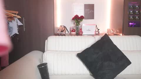 K A T L Y N  online show from February 2026 01:53:02 PM