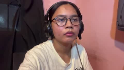 Lily online show from May 2026 02:25:01 PM