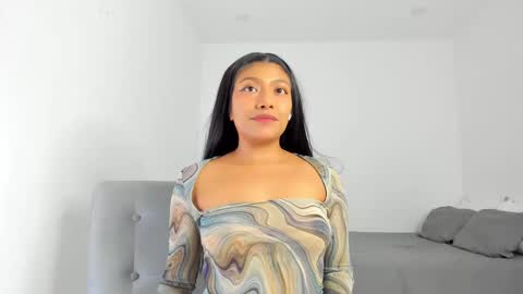 Follow me on instagram and twitter as correaktnees online show from February 2025 11:25:02 AM