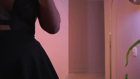 Follow me on instagram and twitter as correaktnees online show from April 2026 06:58:01 AM