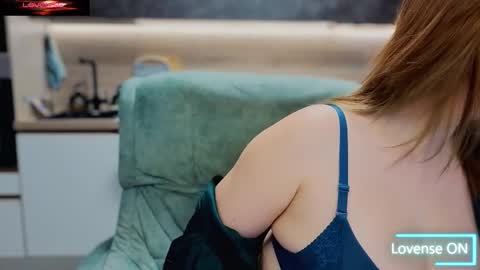 katniss_k online show from November 2025 05:17:01 AM