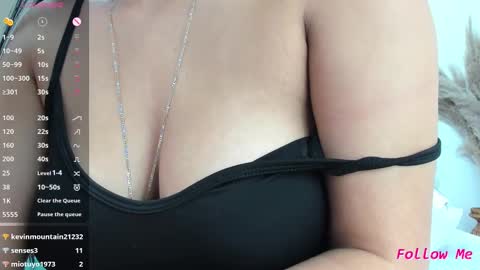 Snapshot of katriana_sex chatting on February 2025 10:31:01 PM Katriana online show from February 2025 10:31:01 PM
