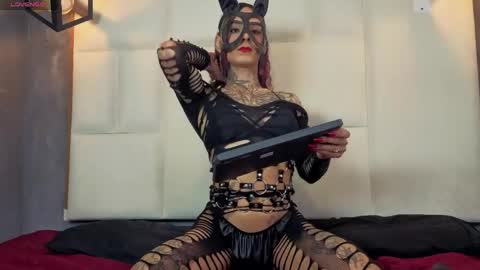 katrina_blaze online show from June 2026 10:00:01 PM