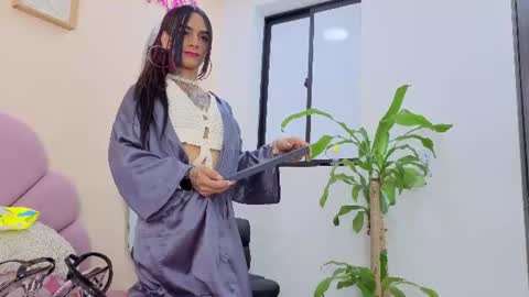 katrina_blaze online show from June 2026 10:43:01 AM