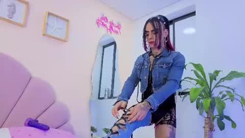 katrina_blaze online show from June 2026 10:10:01 PM