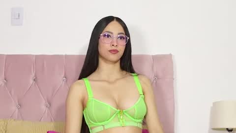 katrina clark online show from July 2026 08:33:01 PM