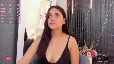 Keyla online show from December 2025 07:09:01 PM