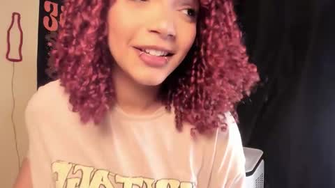 Katrina Ricci online show from December 2025 01:05:02 PM