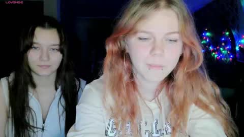 katrine_ine online show from November 2025 05:23:01 PM
