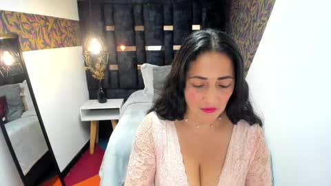 Snapshot of kattemilf_ chatting on April 2026 08:04:01 PM K A T T E online show from April 2026 08:04:01 PM