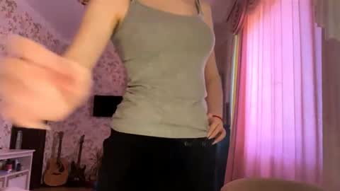 Molly online show from May 2026 05:27:01 AM
