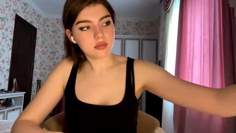 Molly online show from June 2026 11:01:02 AM
