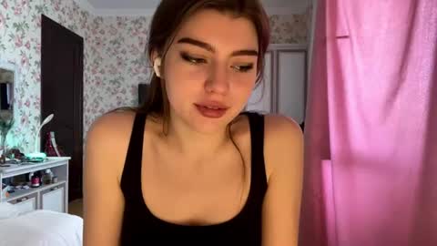 Molly online show from June 2026 07:10:01 AM
