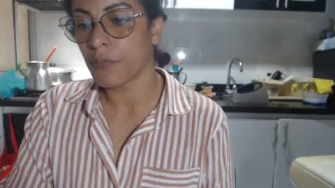 KattleyaGrey online show from September 2025 02:33:01 PM