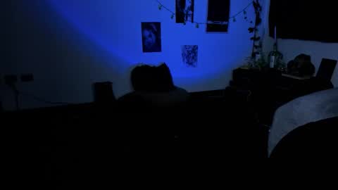 kattx   independent model online show from October 2025 03:32:01 AM