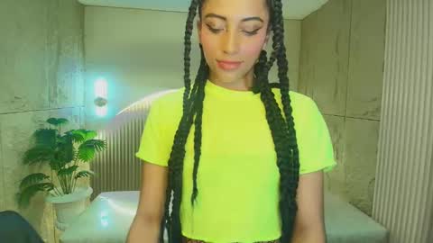 Snapshot of katty_berry_r chatting on September 2025 08:44:02 PM Katty online show from September 2025 08:44:02 PM