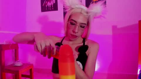 Snapshot of katty_cat1 chatting on September 2025 04:45:01 AM katty_cat1 online show from September 2025 04:45:01 AM