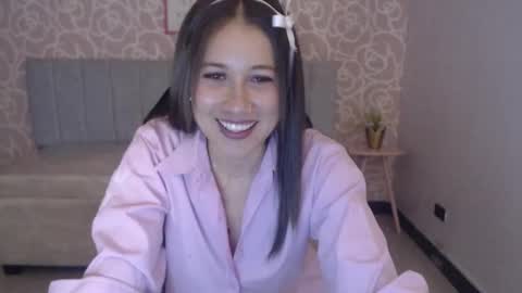 Katherin  Suarez online show from September 2025 04:15:01 AM