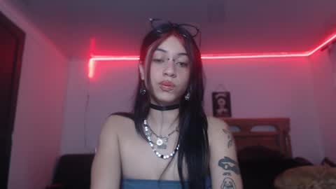 Snapshot of kattze chatting on December 2024 03:43:02 PM online show from December 2024 03:43:02 PM