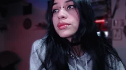 Snapshot of kattze chatting on January 2025 03:20:01 AM online show from January 2025 03:20:01 AM