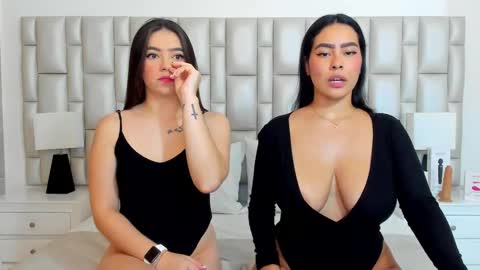 katy blonde girl and paola big boobs online show from February 2025 07:52:01 PM