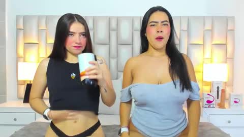 katy blonde girl and paola big boobs online show from April 2026 01:27:02 PM