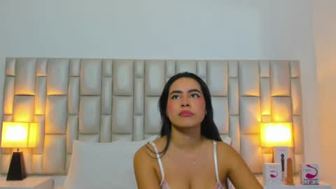 katy blonde girl and paola big boobs online show from July 2026 07:41:01 PM
