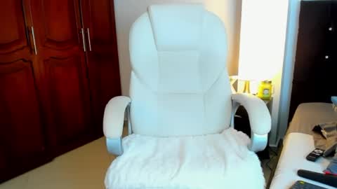 KATYAJHONSS online show from May 2026 11:24:01 PM