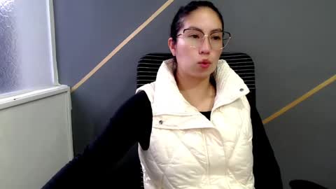 Snapshot of katybelladonna chatting on January 2025 11:43:02 AM KATY online show from January 2025 11:43:02 AM