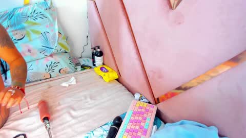 lilii-pety online show from January 2025 02:14:02 AM