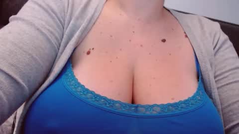 Katy online show from October 2025 06:37:02 AM