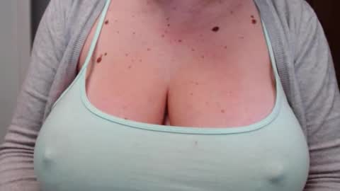 Snapshot of katynextdoor chatting on November 2025 03:49:02 AM Katy online show from November 2025 03:49:02 AM