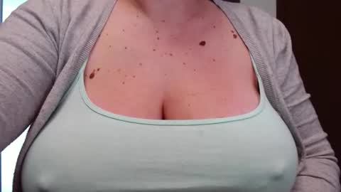 Snapshot of katynextdoor chatting on November 2025 06:41:02 AM Katy online show from November 2025 06:41:02 AM