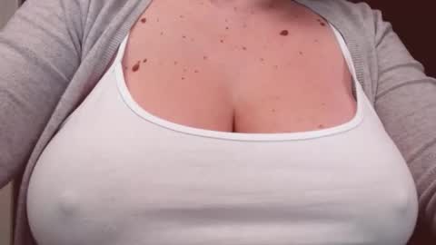 Snapshot of katynextdoor chatting on December 2025 01:47:01 AM Katy online show from December 2025 01:47:01 AM