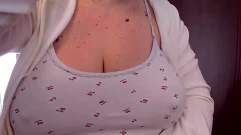 Snapshot of katynextdoor chatting on January 2026 09:02:01 AM Katy online show from January 2026 09:02:01 AM