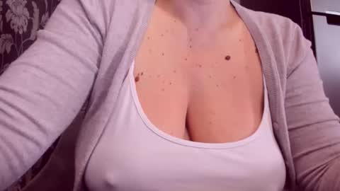 Snapshot of katynextdoor chatting on February 2026 06:22:02 AM Katy online show from February 2026 06:22:02 AM