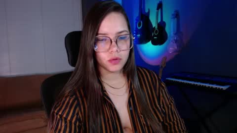 Kay online show from January 2025 05:27:01 AM