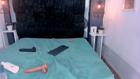 Cattleya stone online show from January 2025 02:41:01 AM