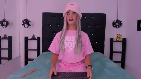 Cattleya stone online show from January 2025 04:36:02 AM