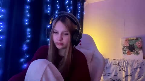 Snapshot of kayceefroehner chatting on May 2026 07:00:02 PM Amia online show from May 2026 07:00:02 PM