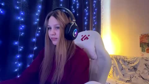 Snapshot of kayceefroehner chatting on May 2026 06:00:01 AM Amia online show from May 2026 06:00:01 AM