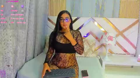 kayladavies_ online show from July 2026 12:57:02 PM