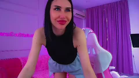 Snapshot of kaylamous chatting on June 2026 03:25:01 AM Kayla online show from June 2026 03:25:01 AM