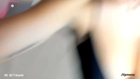 Snapshot of kayle__11 chatting on October 2025 12:58:01 AM INSTAGRAM AND TW 11kayle online show from October 2025 12:58:01 AM