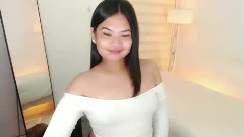 Y O U R        F U T U R E       K A Y L E E  online show from March 2025 12:32:01 AM