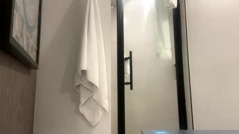 kayleerider32 online show from April 2026 03:35:02 AM