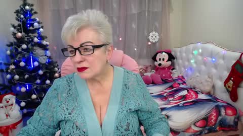 Snapshot of kaylesmoll chatting on December 2024 07:16:02 PM kaylesmoll online show from December 2024 07:16:02 PM