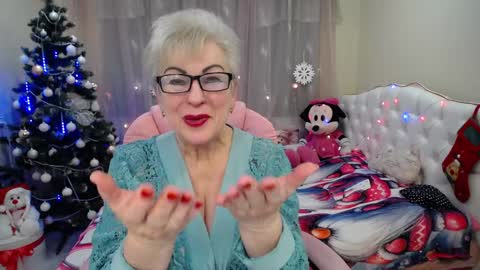 Snapshot of kaylesmoll chatting on December 2024 01:43:01 AM kaylesmoll online show from December 2024 01:43:01 AM