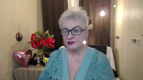 Snapshot of kaylesmoll chatting on February 2025 08:43:02 PM kaylesmoll online show from February 2025 08:43:02 PM