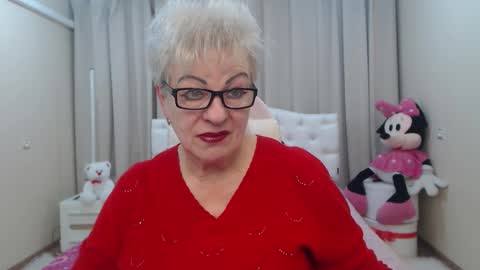 kaylesmoll online show from February 2026 07:53:02 PM